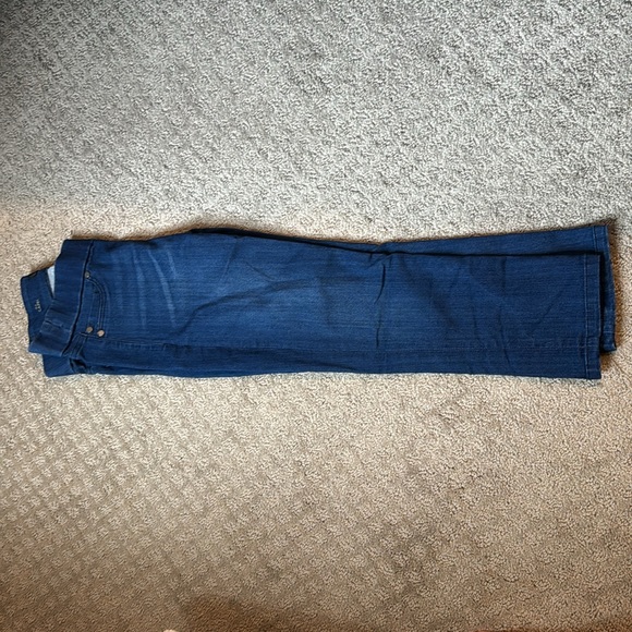 Stretchy Jeggings - Picture 2 of 9